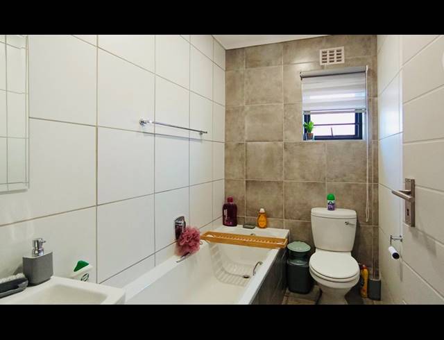 3 BEDROOM FREESTANDING FOR SALE IN LOTUS GARDENS